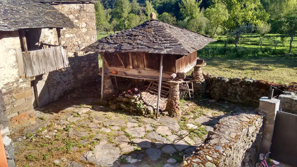 Casa Antonio Y Benina Villa Sosas de Laciana Екстериор снимка